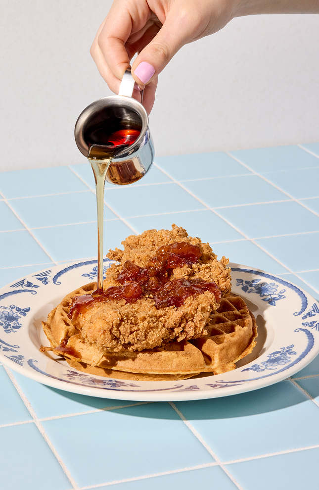 250129_Piebird_Breakfast_ChickenWaffles 250129_Piebird_Breakfast_ChickenWaffles